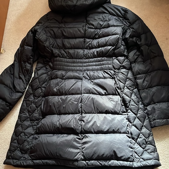 Michael Kors Sam black sackable down coat - Picture 5 of 6